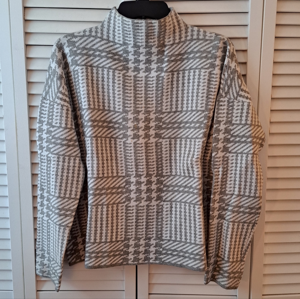 Max Studio Sweater